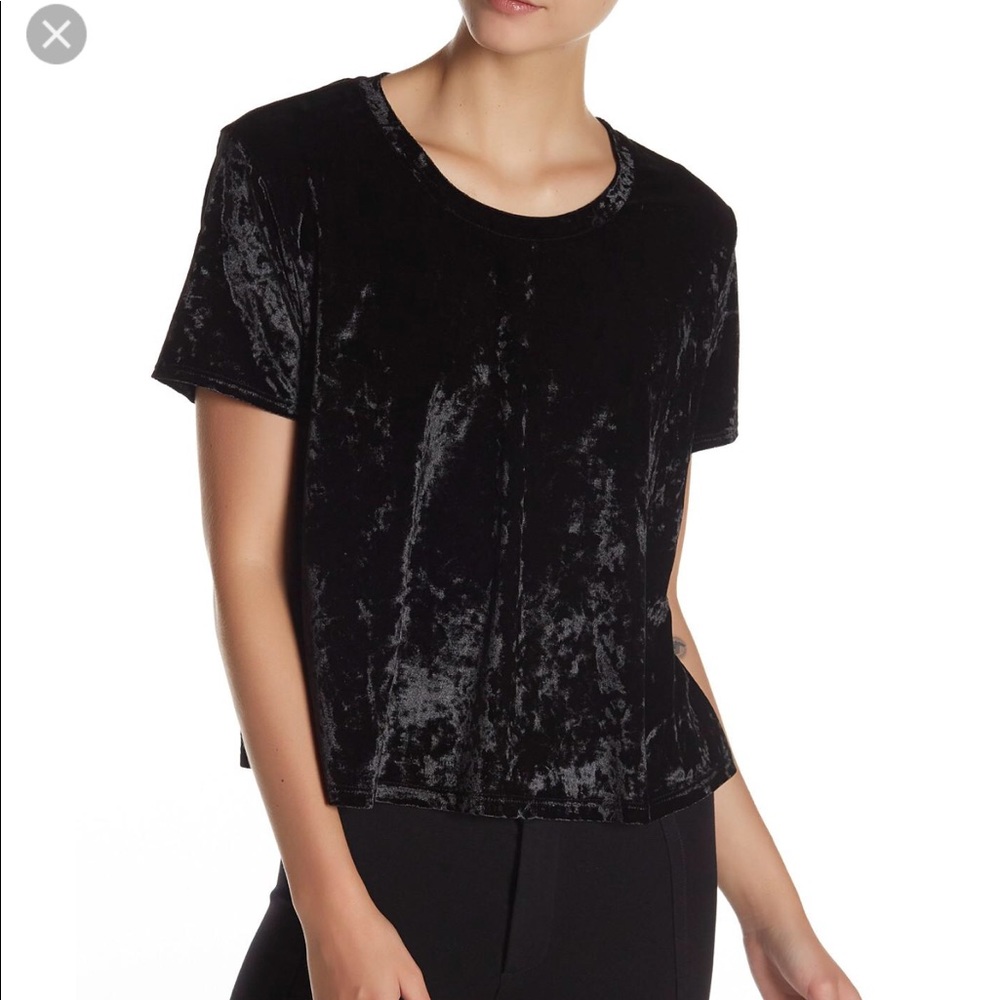 Madison & Berkeley Black Crushed Velvet Boxy Tee M